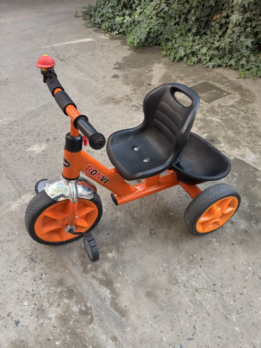 Продам детский трёхколёсный велосипед Bonvi