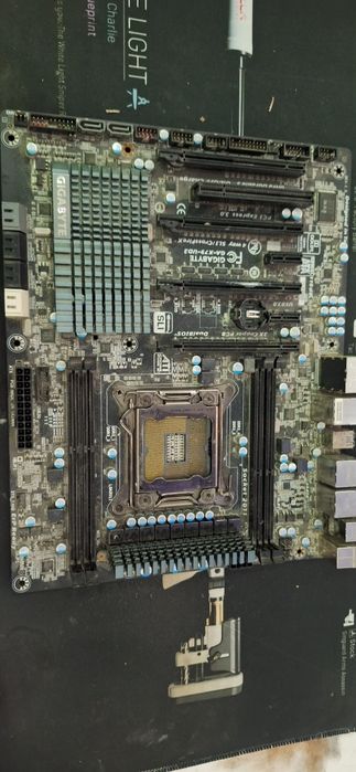 Placa de baza gigabyte GA-X79-UD3