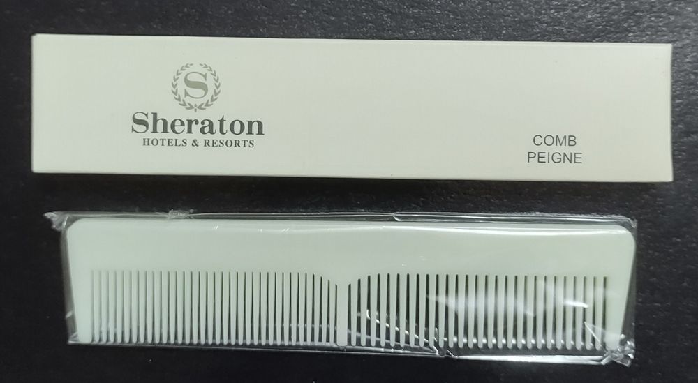 vând set de 40 piepteni(nou) sau per bucată,2,5 Lei/buc