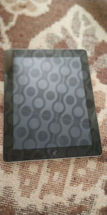 Vand iPad fara încărcător