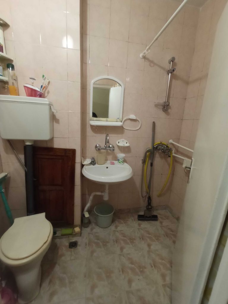 Продава се Двустаен апартамент в Пирдоп - 70 кв.м за 875 €/кв.м - Снимка #3