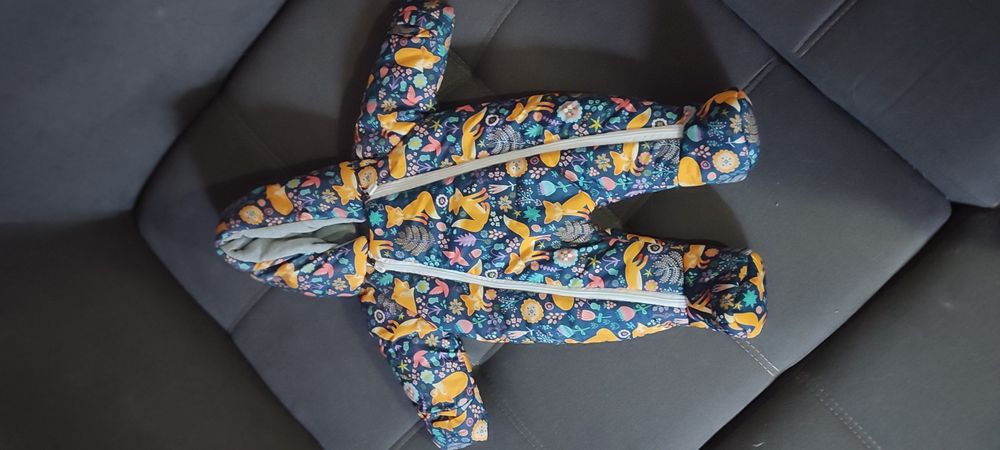 Продам комбинезон детский.