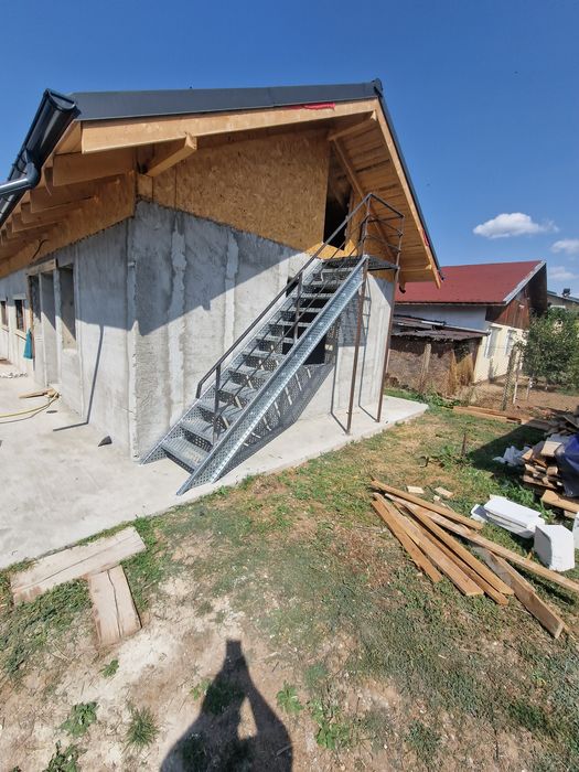 Scari metalice galvanizate