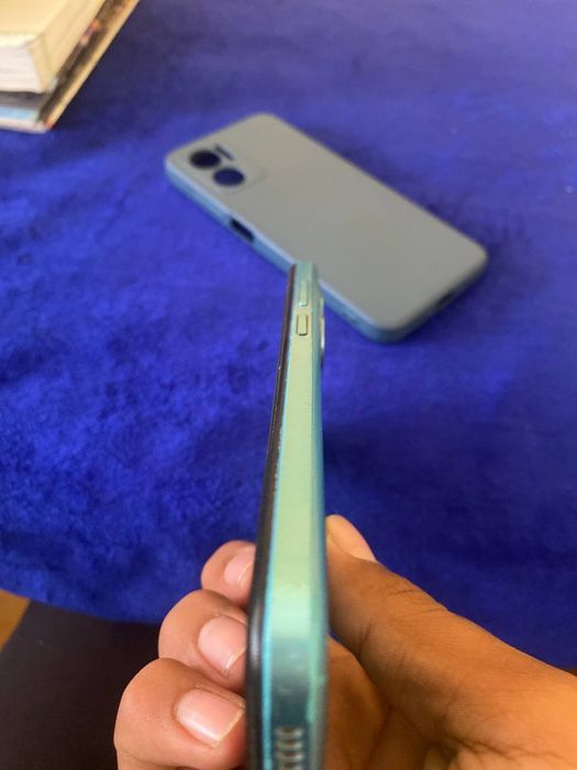 Srochni sotiladi abmen iphone va redmi note 11 proga