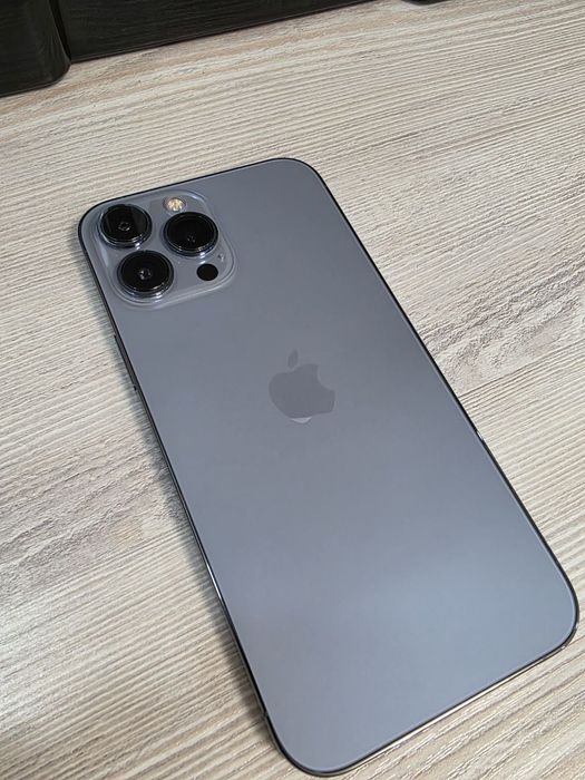 Продаю Iphone 13 pro max