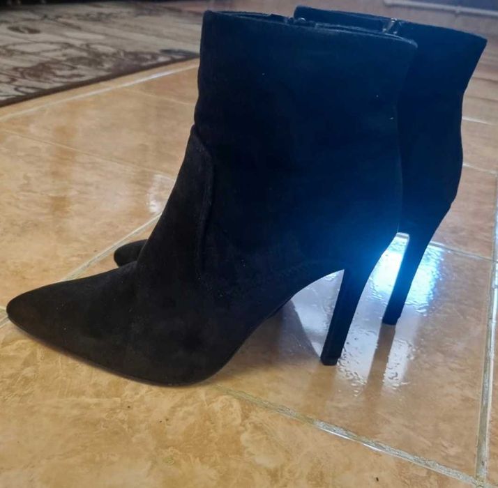 Botine noi,masura 37