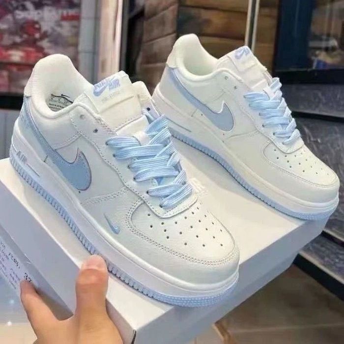 Кроссовки Nike Air Force 1: Икона стиля и комфорта