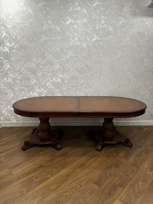 Продам деревянный стол