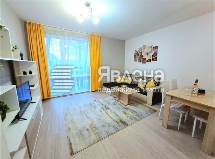 Дава се под наем Двустаен апартамент в Варна, Бриз - 65 кв.м за 550 € - Снимка #1