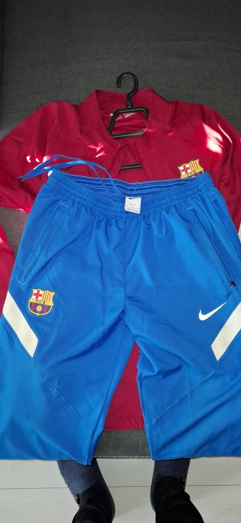 Анцуг Nike Барселона + тениска