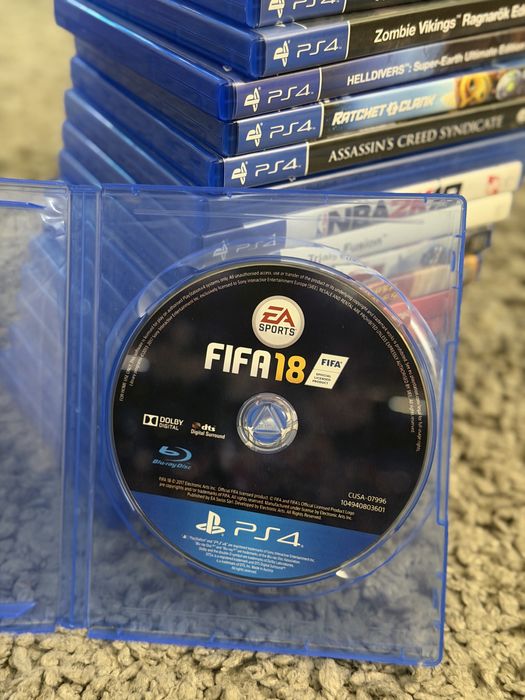 FIFA18, Pes18 PS4 compatibile si cu PS5