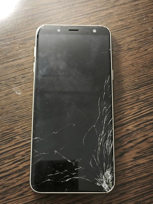 Samsung Galaxy J6, 3/32