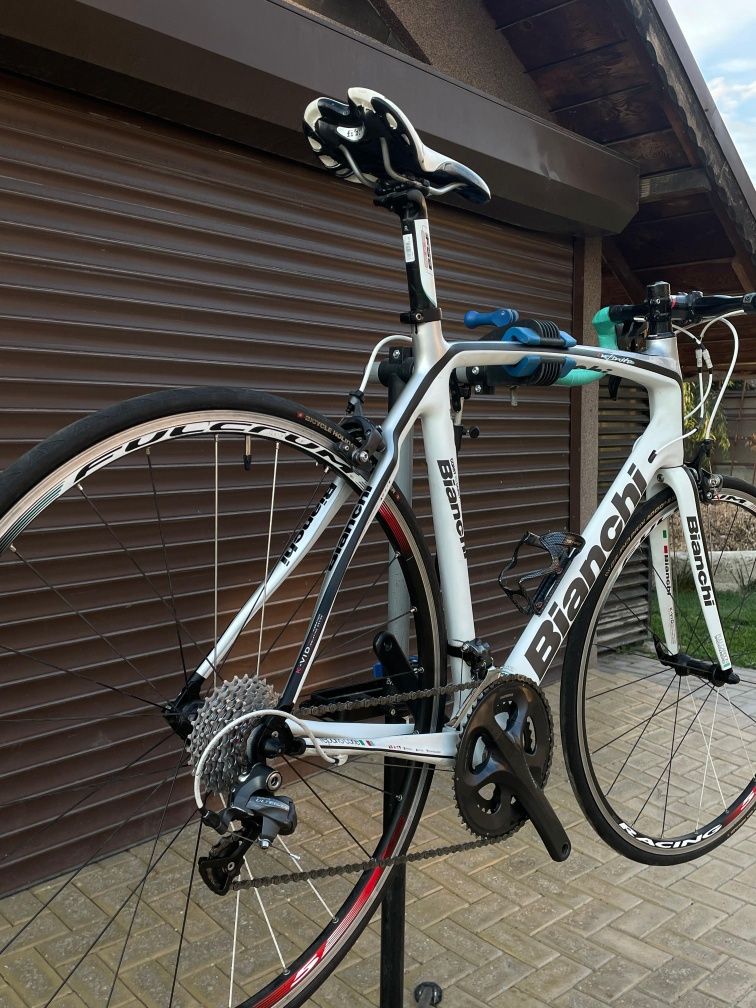 Vând bicicletă bianchi infinito urgent!!
