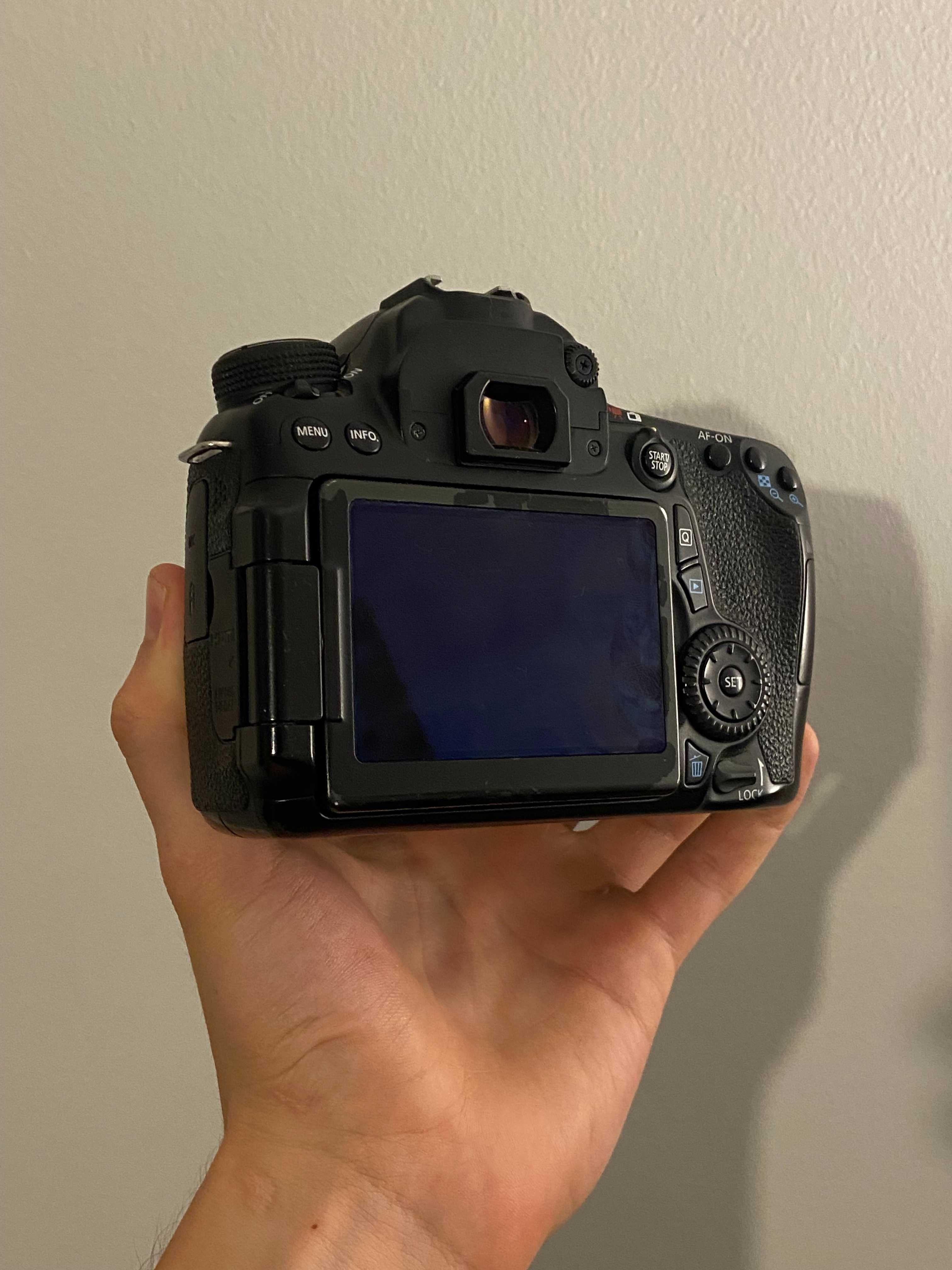 Kit complet fotografie – Canon 70D + obiective + blitzuri + accesorii