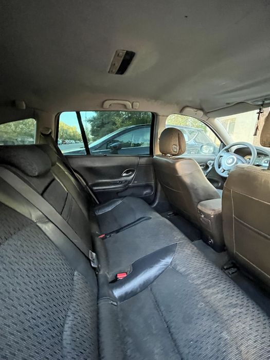 Vând Renault Laguna