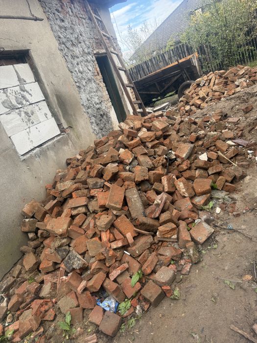 Vând caramizi sparte (de umplutura)