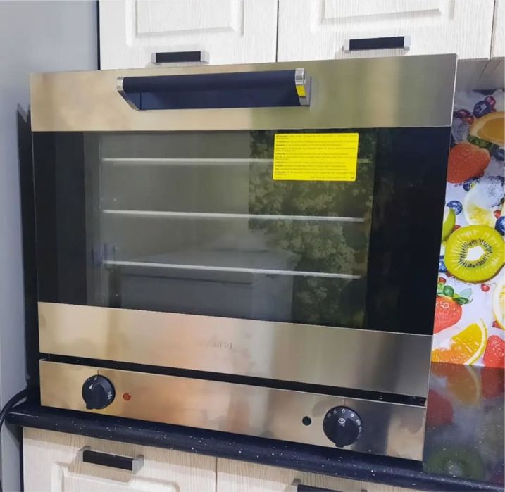 Продаю итальянскую печь Smeg