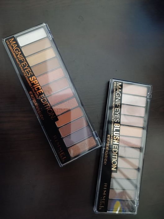 Vând palete machiaj