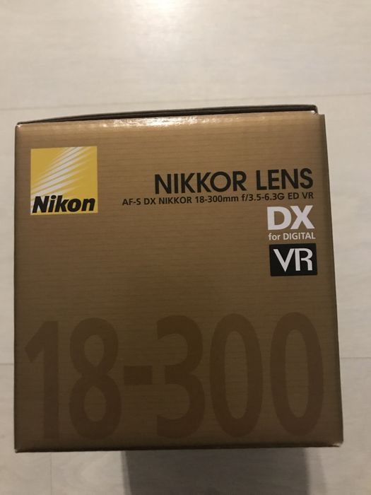 Obiectiv Nikon 18-300 f3.5-5.6G VR sigilat