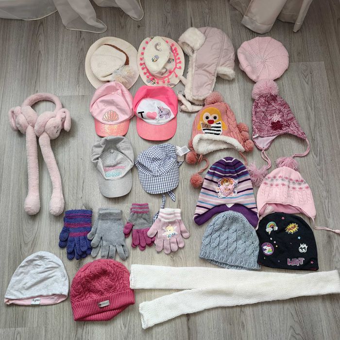 Шапки летни есенни и зимни продавам ги като  ЛОТ