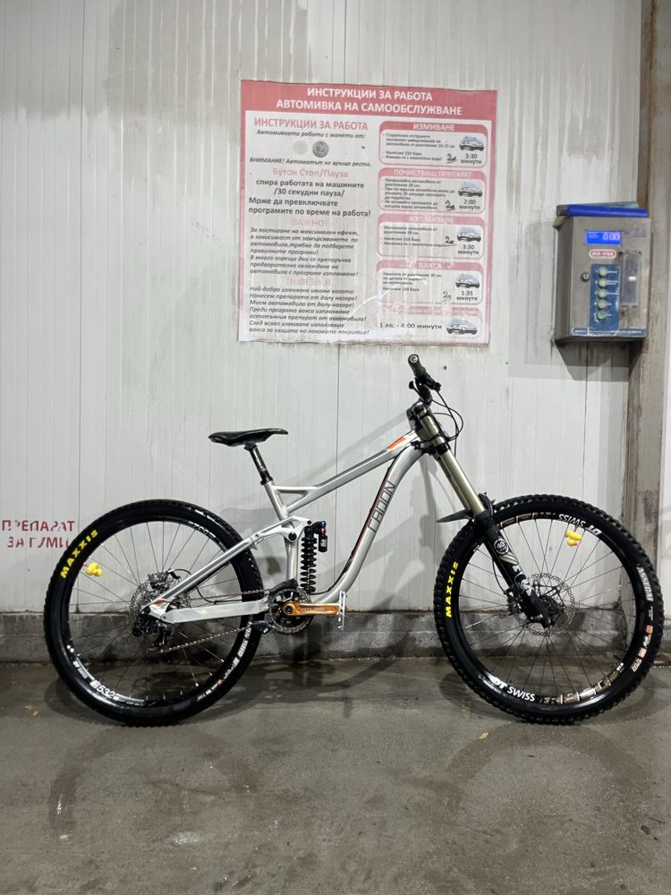 Radon swoop 200 downhill bike
