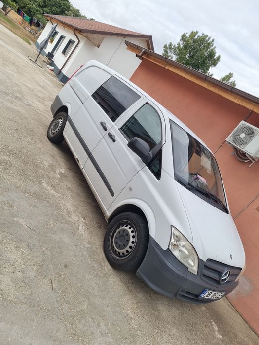 Vând sau schimb mercedes vito 113
