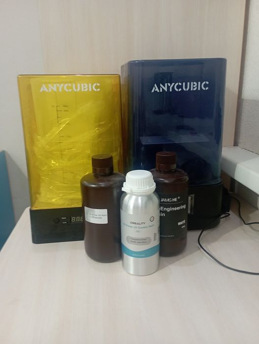 продам 3d принтер anycubic photon mono2 и 3 смолы