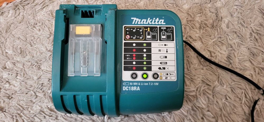 MAKITA Incarcator DC18RA Fuctional
