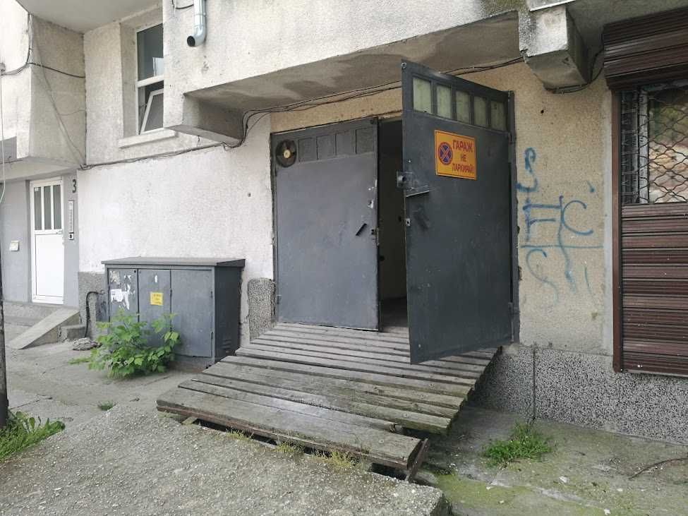 Давам под наем гараж дългосрочно, 35м2 Варна