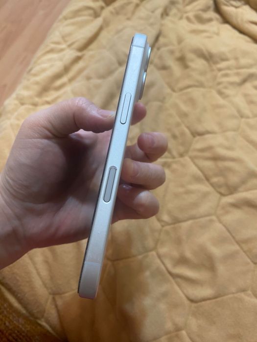 Продам айфон 16 в идеальном состояний