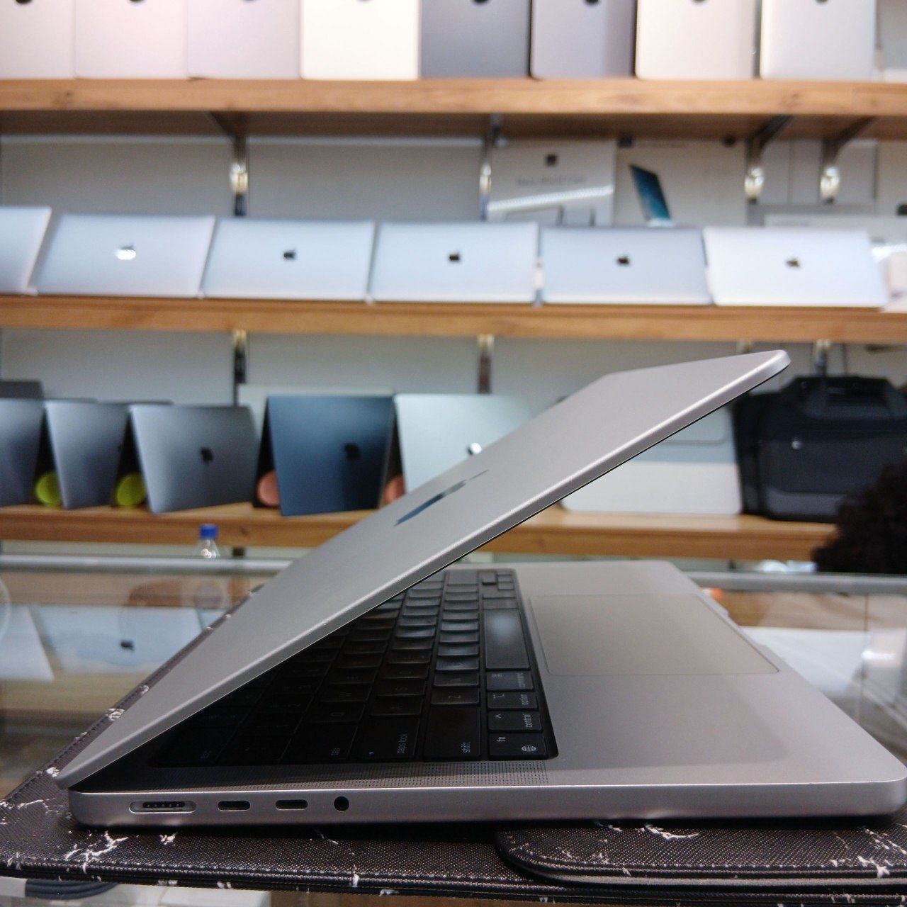 MacBook Pro M1  .
