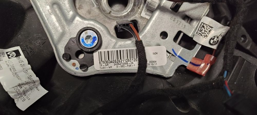 Volan sport BMW X3 F25 cu încălzire și comenzi