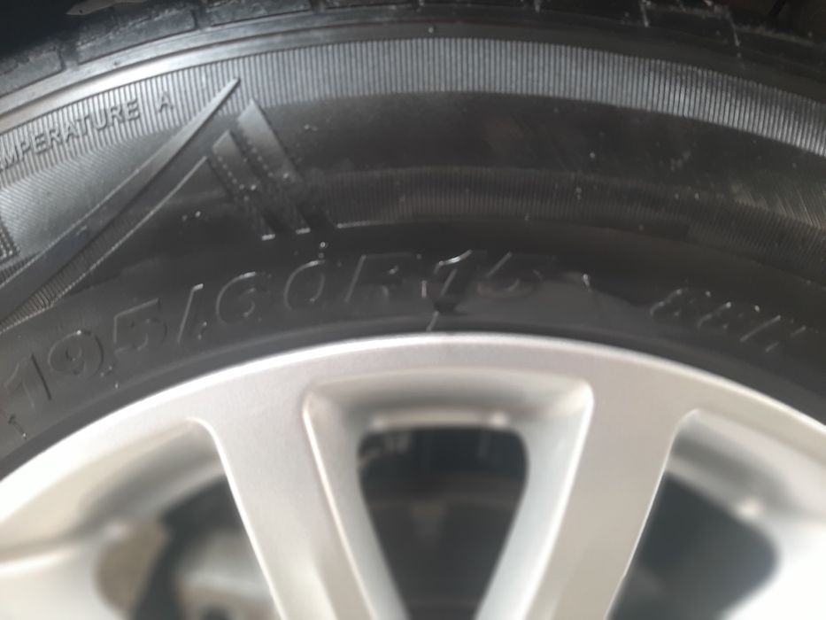 Авто шины 4 штуки Machete 15R 195/60