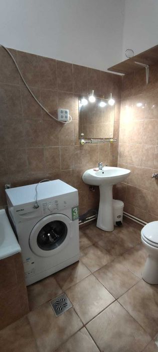 Inchiriez CASA 3 camere ultracentral Brasov