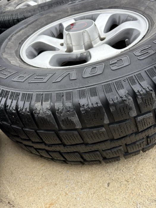 Продавам Джанти с гуми 265/75 R16