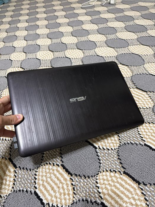 Noutbuk sotiladi asus bilan acer