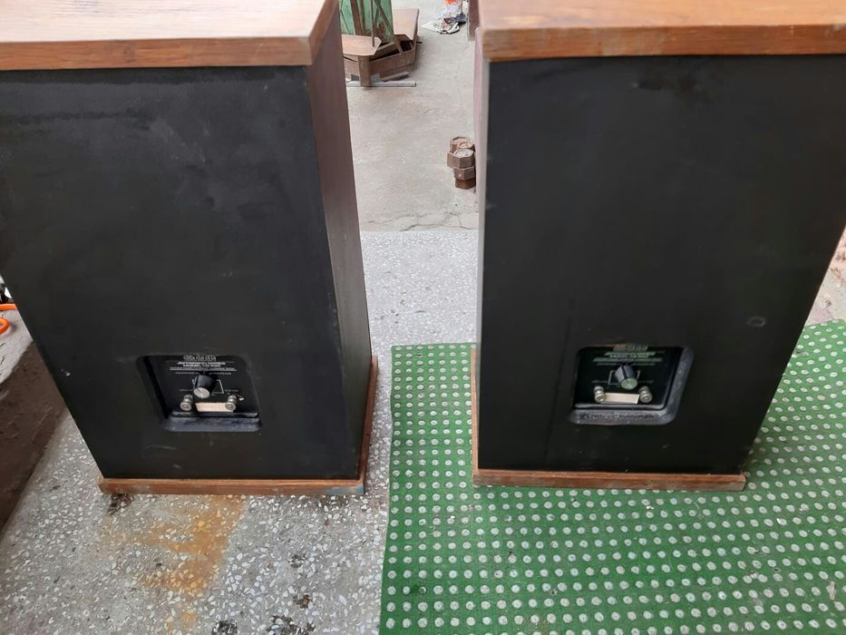 Vând boxe KLH Jefferson Series CB 830