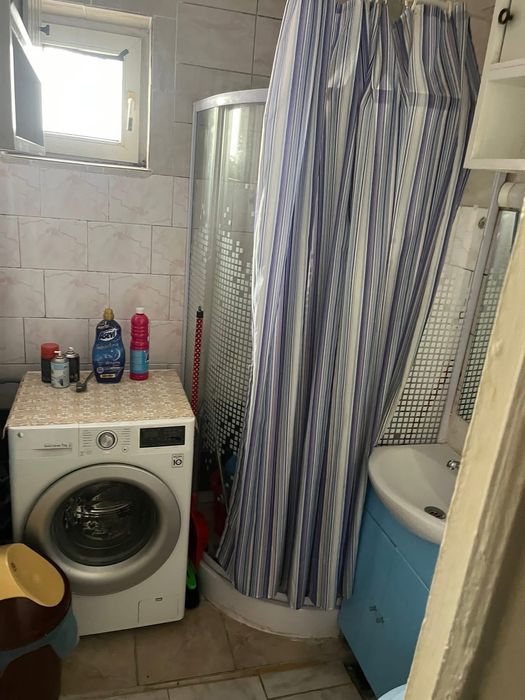 Închiriez Ap 3 camere