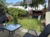 Apartament 2/3 camere la parter cu iesire la gradina si parcare