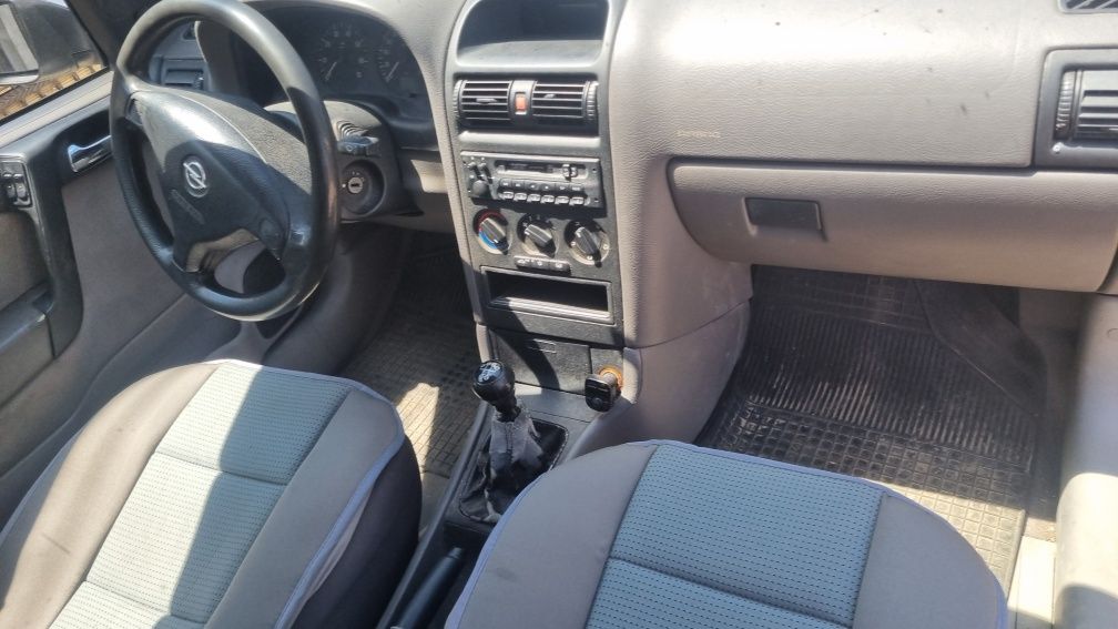 Opel Astra 1.2i UNIC Proprietar Stare foarte buna!