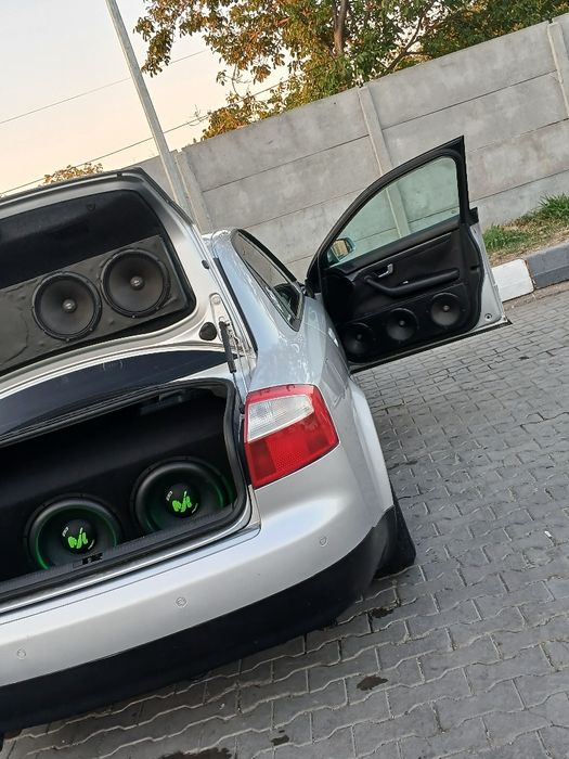 Vând Audi a4 b6 2.0 benzină proiect CarAudio