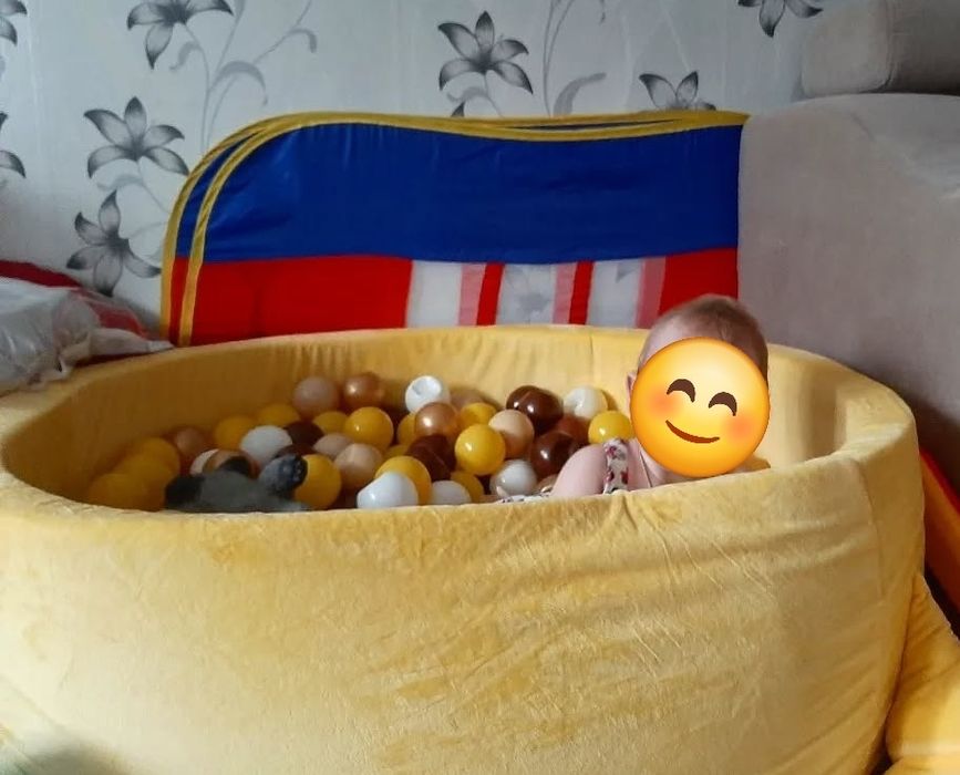 Сухой бассейн с шариками