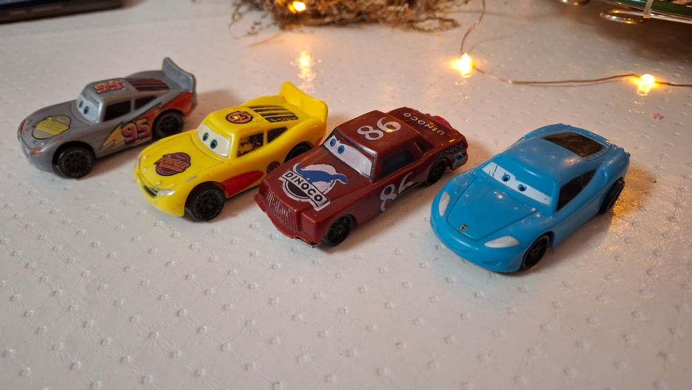 Коллекционные машинки прошлых лет из м/ф "Тачки"