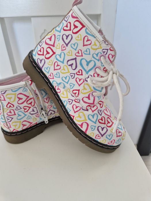 Детски боти с цип и връзки