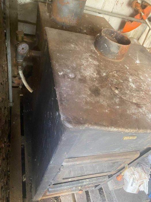 Продавам 2 бр.,камини с водна риза