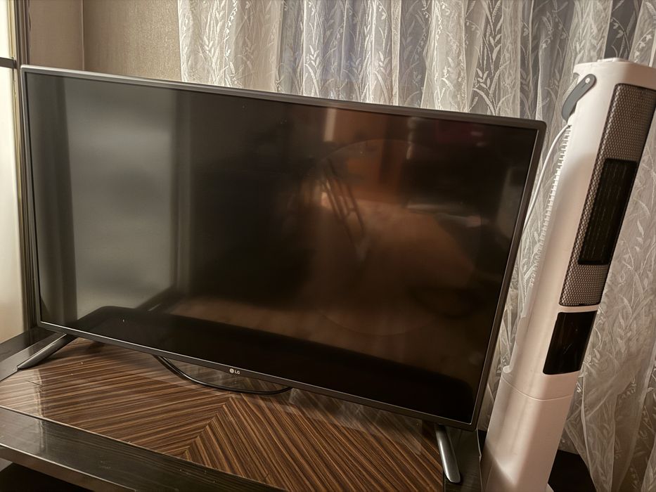 Продам телевизор НА ЗАПЧАСТИ