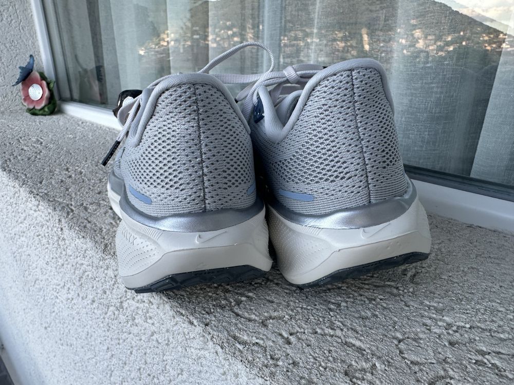 Дамски маратонки Nike