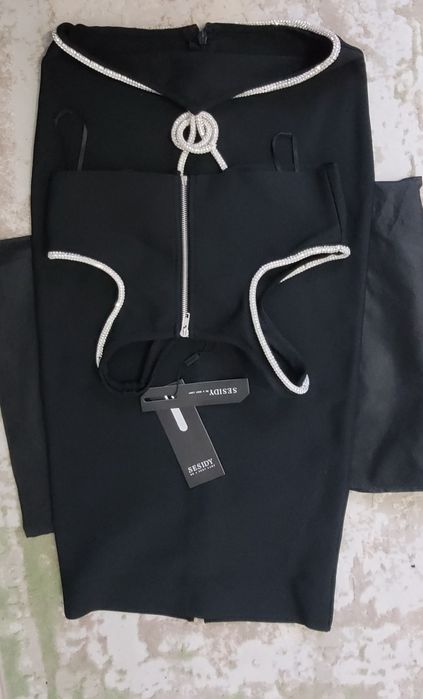 Rochie neagra cu lant decupat Zoya