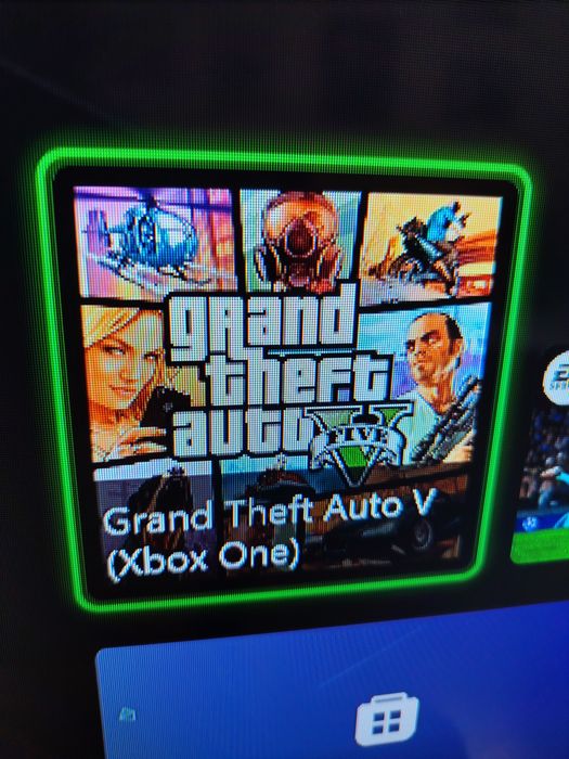 БАРТЕР /ПРОДАЖБА ! Конзола Xbox ONE + 2 джойстика + GTA 5 FARCRY FC 24