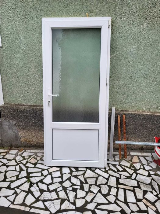 Usa de interior stare foarte buna